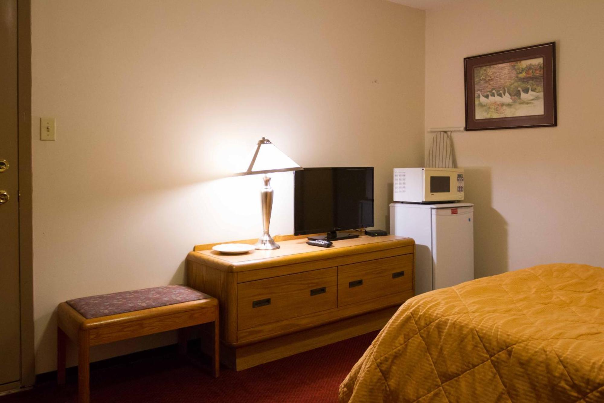 Niagara Falls Motor Lodge Room photo